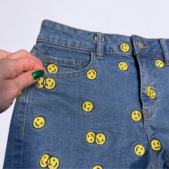 Altar’d State Light Blue Denim Shorts with yellow smiley faces size 27 - Picture 5 of 8